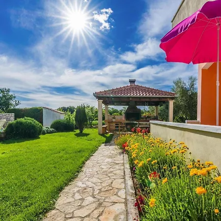 Appartamento In Nin Near The & Pool