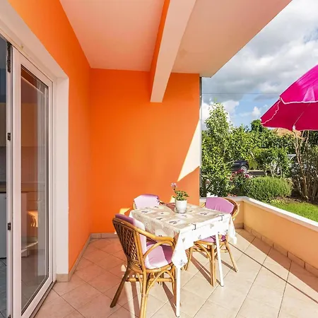 Rosmary, Zaton, With Pool Apartment *