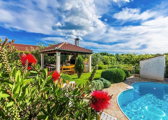 In Nin Near The & Pool Lägenhet *