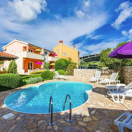 Διαμέρισμα In Nin Near The & Pool Zaton (Zadar)
