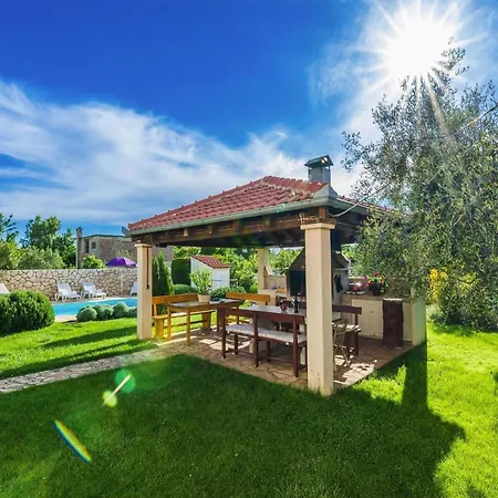 Apartman Rosmary, Zaton, With Pool *